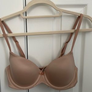 Victoria Secret lined Demi Bra never worn